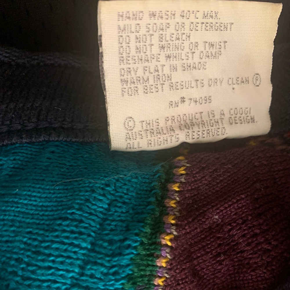 Vintage COOGI Authentic 90’s multi coloured sweater - mens large - Picture 7 of 7